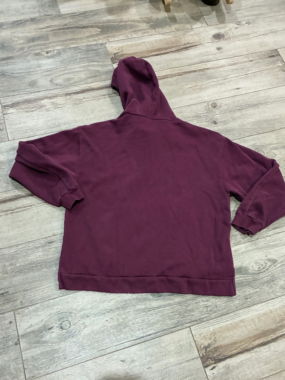 PUMA Women’s XL Burgundy Oversized Pullover Hoodie Tonal Logo Kangaroo Pocket - Picture 7 of 7